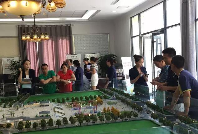 福利來啦！階州廣場(chǎng)很！熱！鬧！