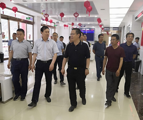 隴南市委常委、組織部部長楊郃調(diào)研指導市龍江城鄉(xiāng)發(fā)展集團公司黨建工作