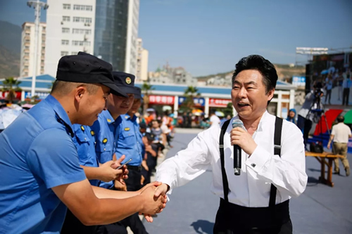 2019武都花椒產(chǎn)銷對(duì)接(電商)洽談會(huì)在階州廣場(chǎng)隆重開幕~