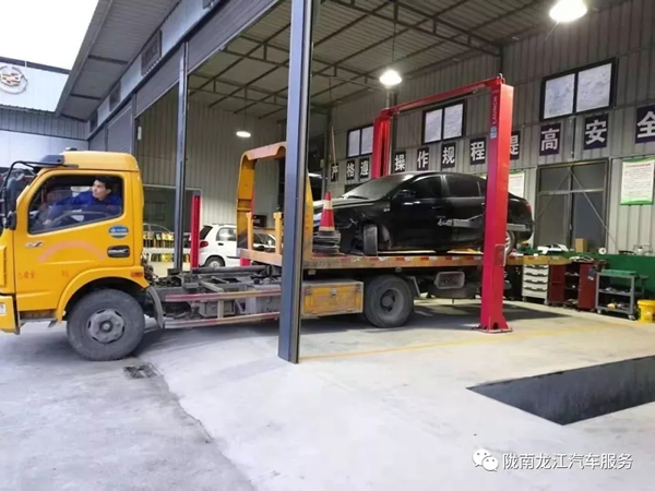 金錘鈑金，銀槍噴漆！龍江汽修值得信賴(lài)！